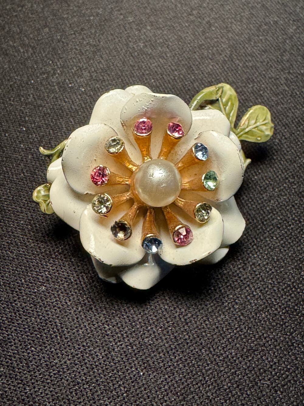 Vintage Lisner White Flower Rhinestone Brooch